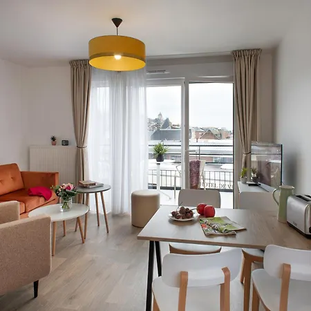 Domitys Seniors - La Palangre アパートホテル 4*